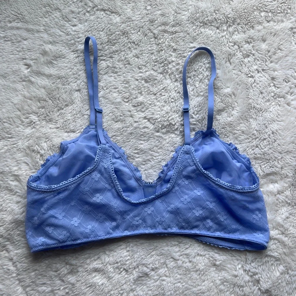 Aerie Floral Lace Bralette Periwinkle Blue Wireless V-Neck Adjustable Straps M